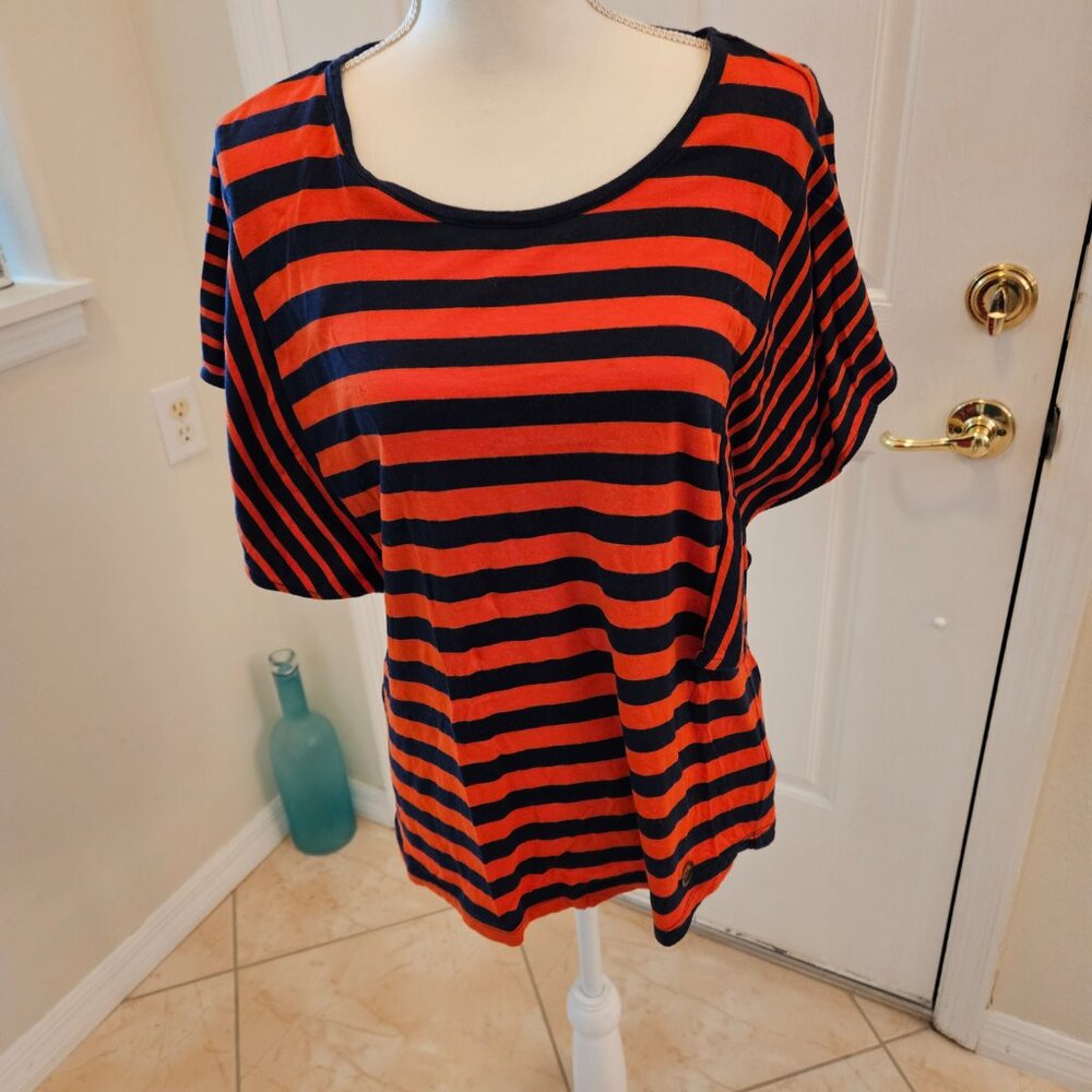Fun top.  Go bowling or go for a drink.